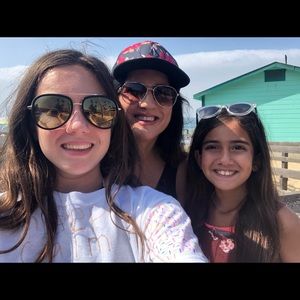 Meet your Posher, Lucy